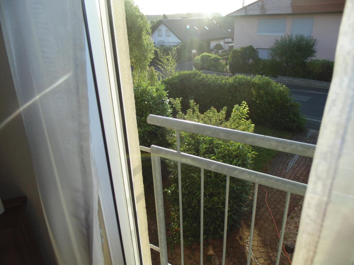 Lichtdurchflutetes Zimmer - Käppele Waldbuttelbrunn Exterior foto